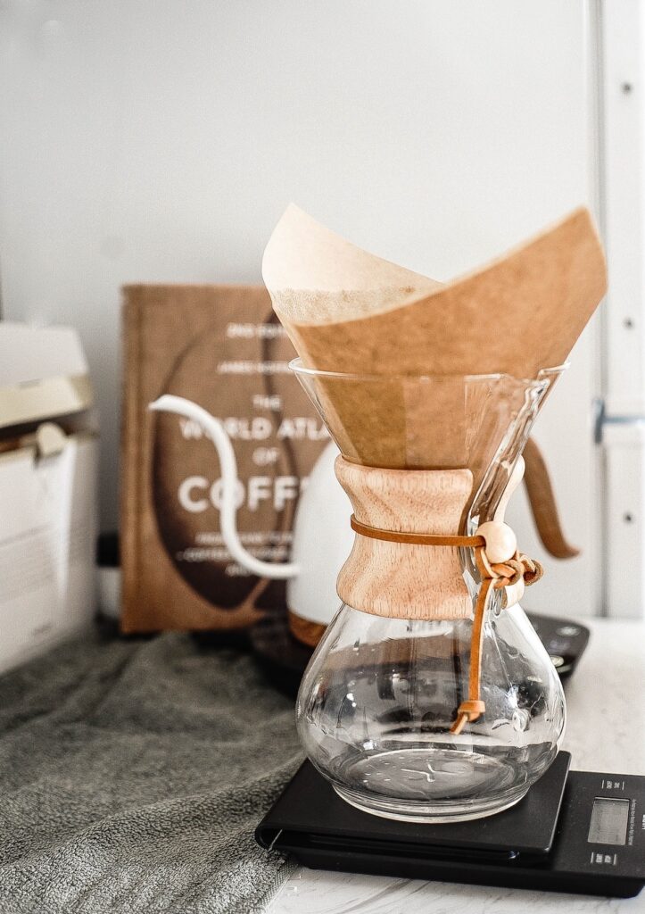 How to Brew Coffee with a Chemex Pic