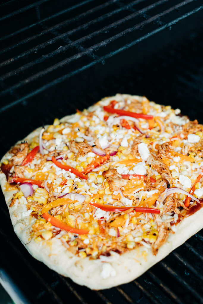How to Make Grilled Barbecue Chicken Pizza - 6