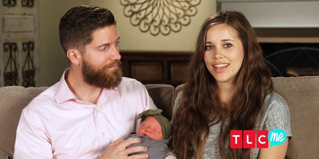 Jessa Duggar poses with Ben Seewald and their first child on Counting On.