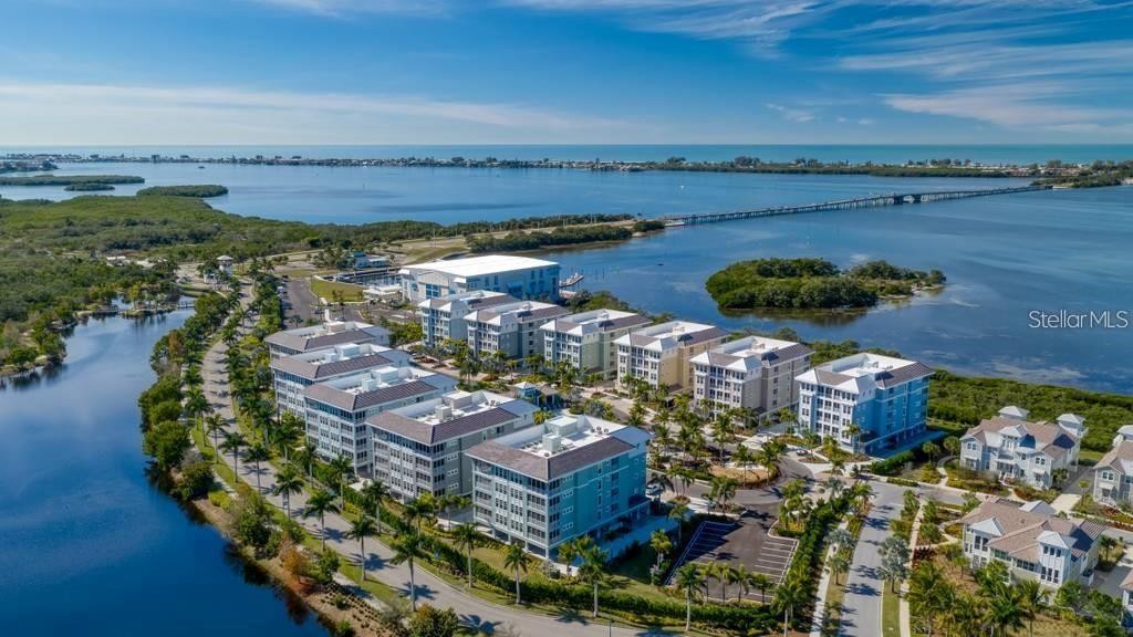 384 ARUBA CIR #201