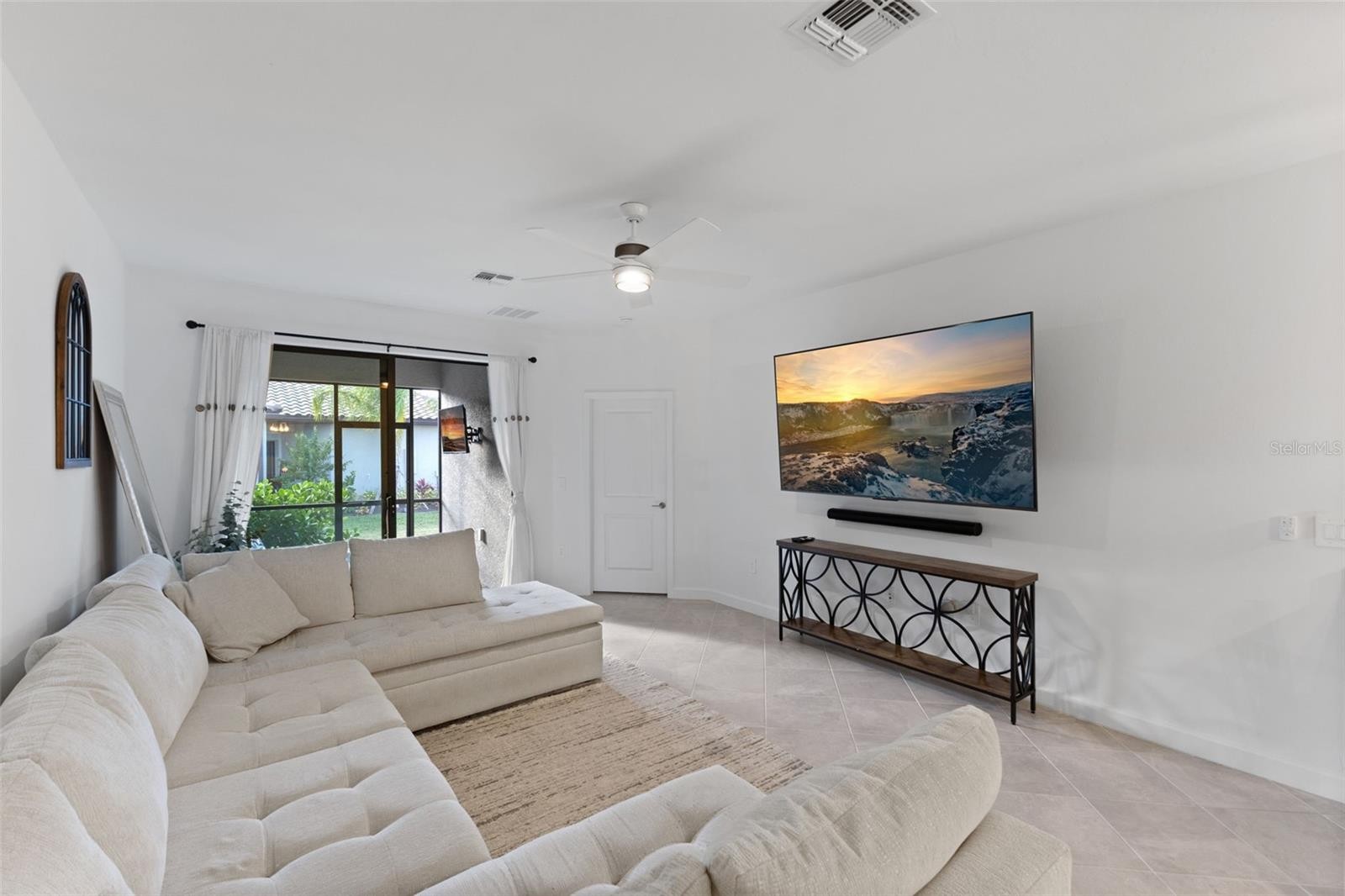 5504 SAPPHIRE STONE CV