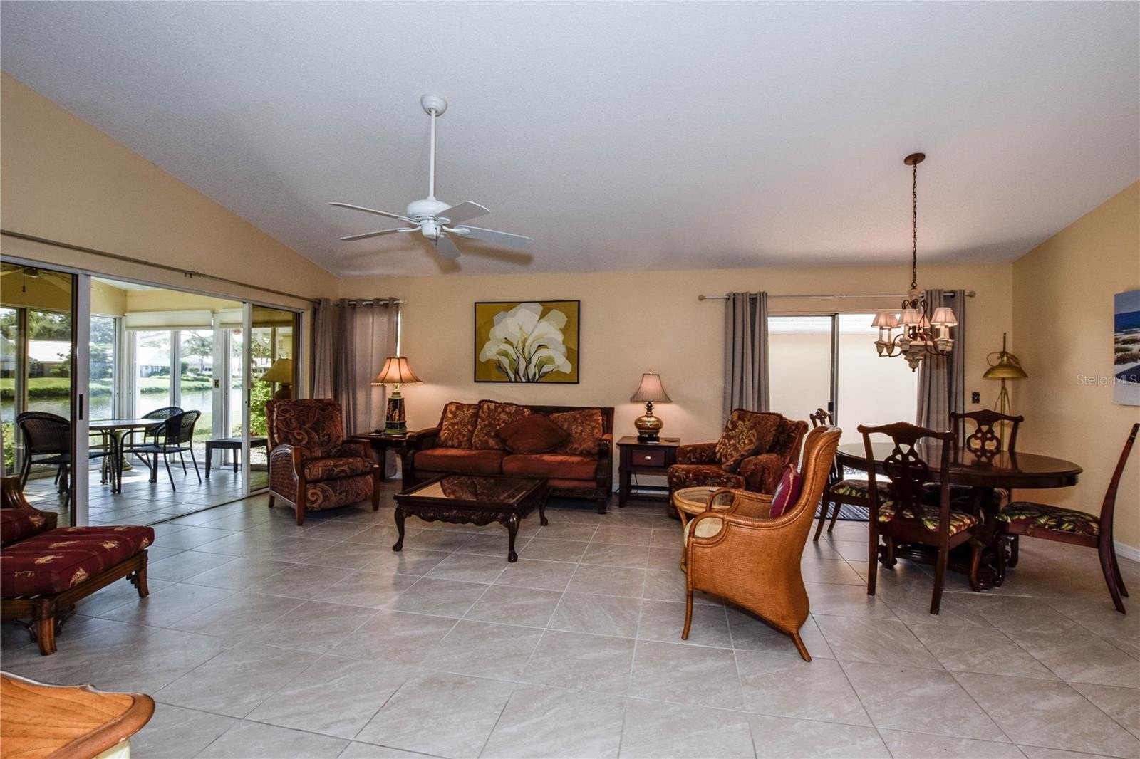 827 HARRINGTON LAKE LN #35