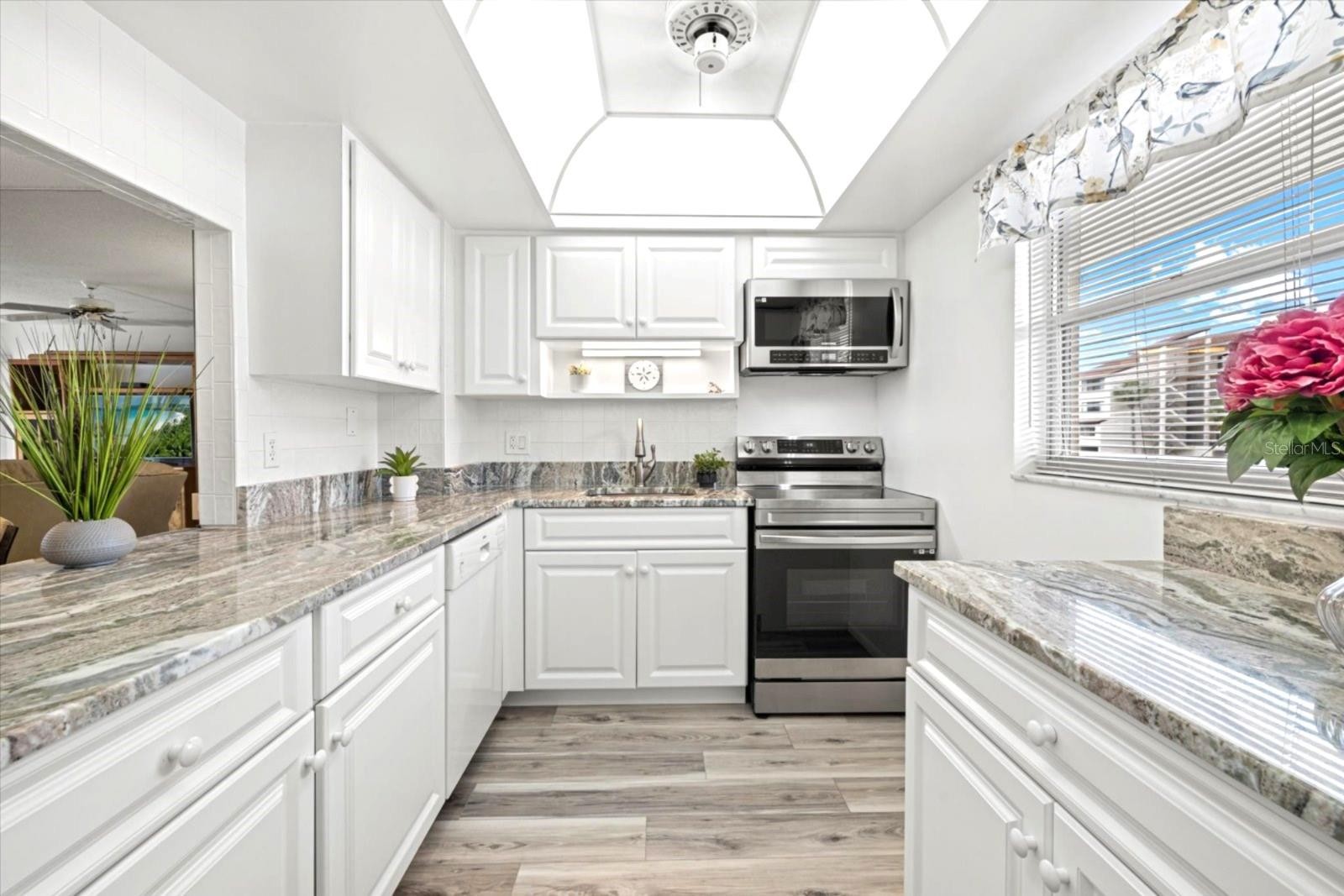 1300 N PORTOFINO DR #S206