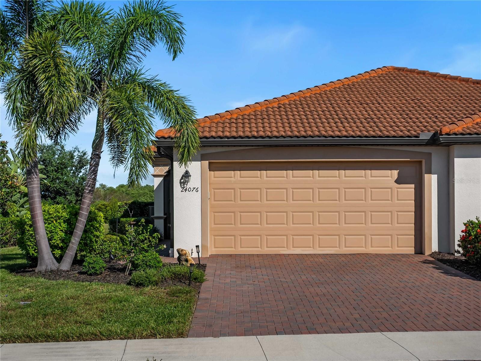 24076 CANTERWOOD WAY