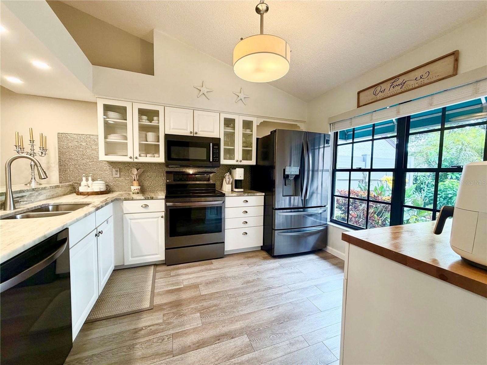 5847 CLUBSIDE DR