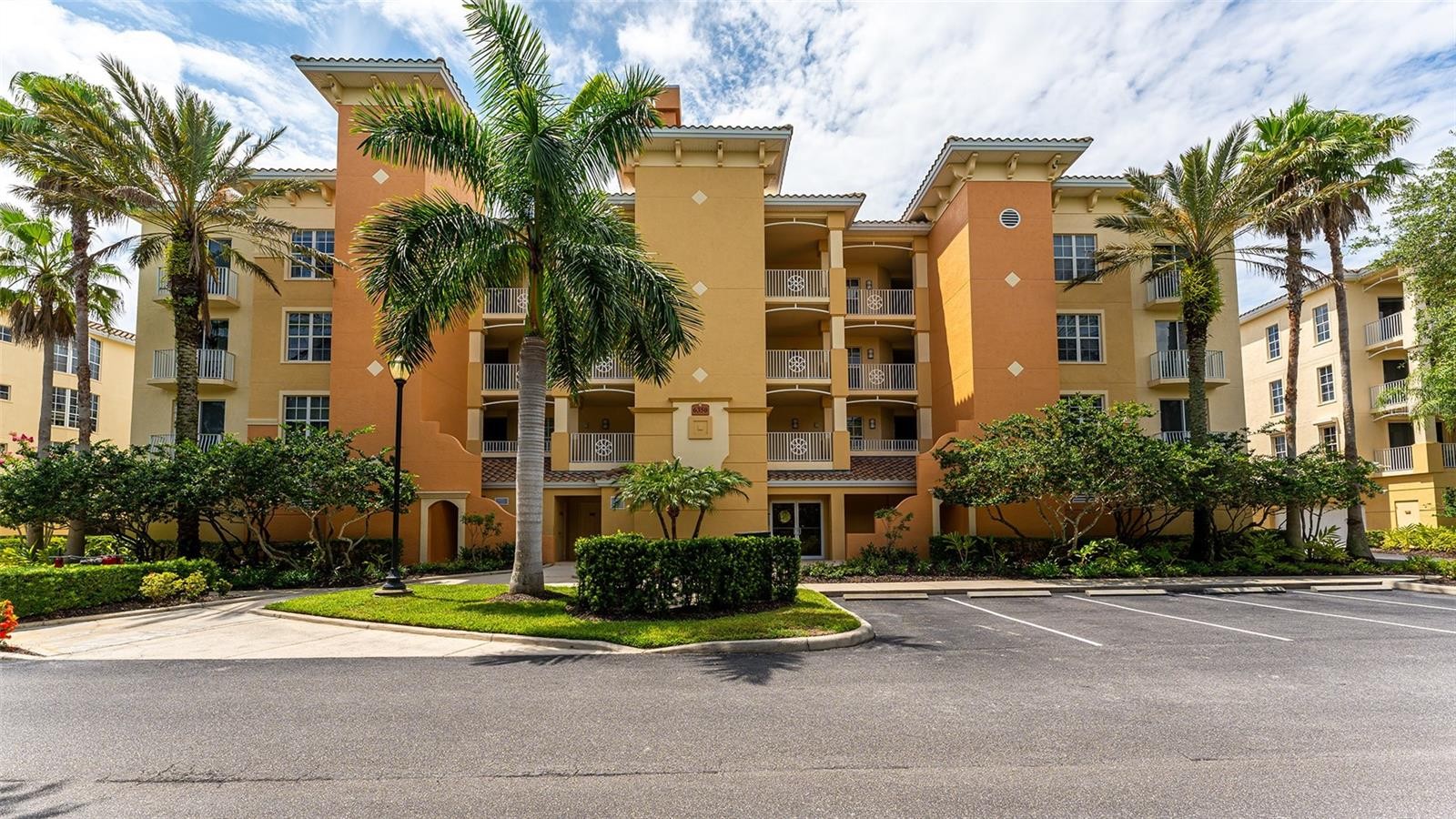 6350 WATERCREST WAY #402