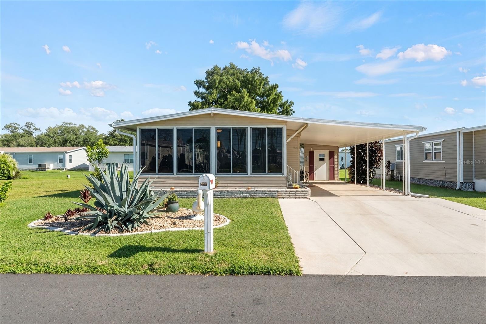 700 FAIRMOUNT DR