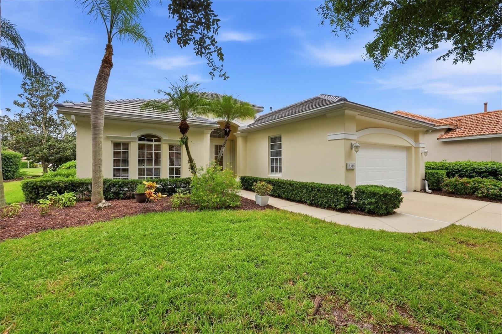 7319 WINDEMERE LN