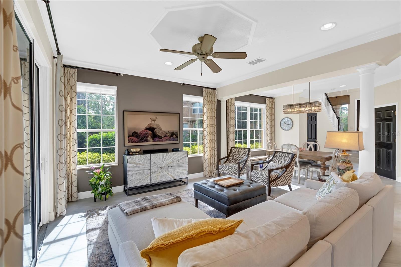 8204 VILLA GRANDE CT