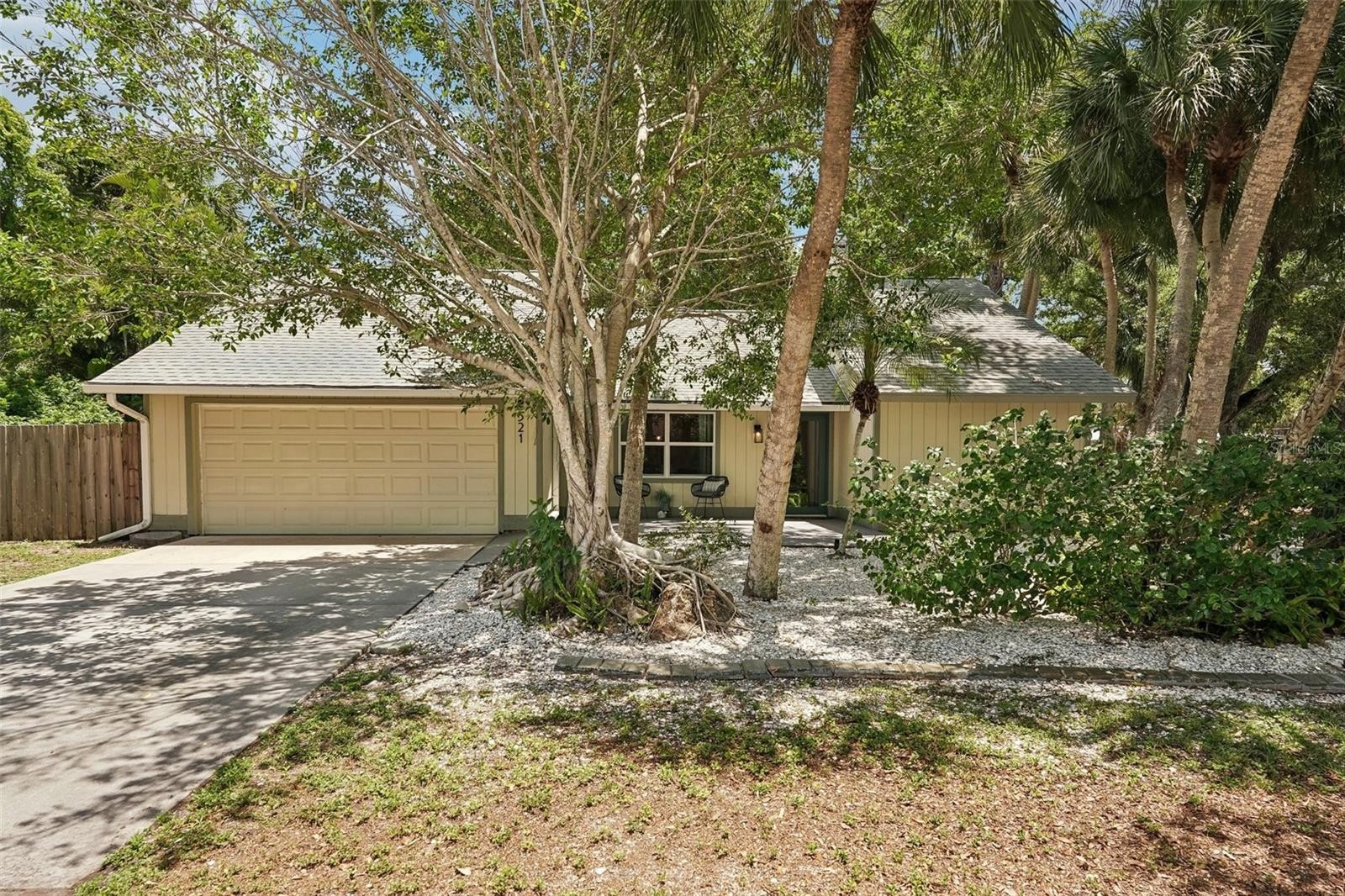 521 AVALON RD
