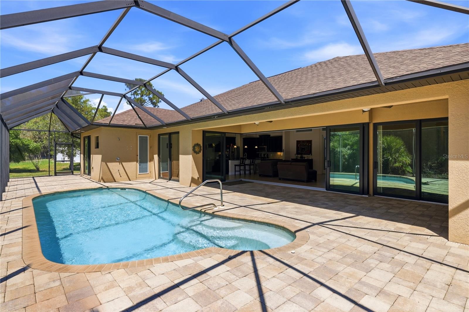 2285 NORDENDALE BLVD