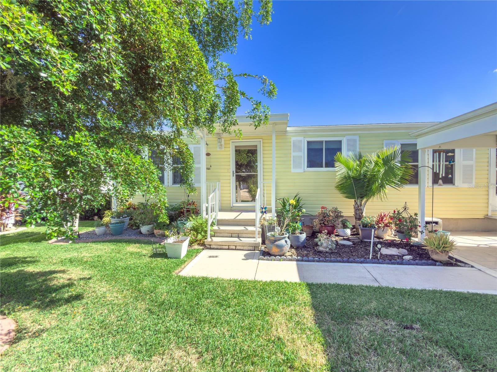 190 NIGHTINGALE CIR