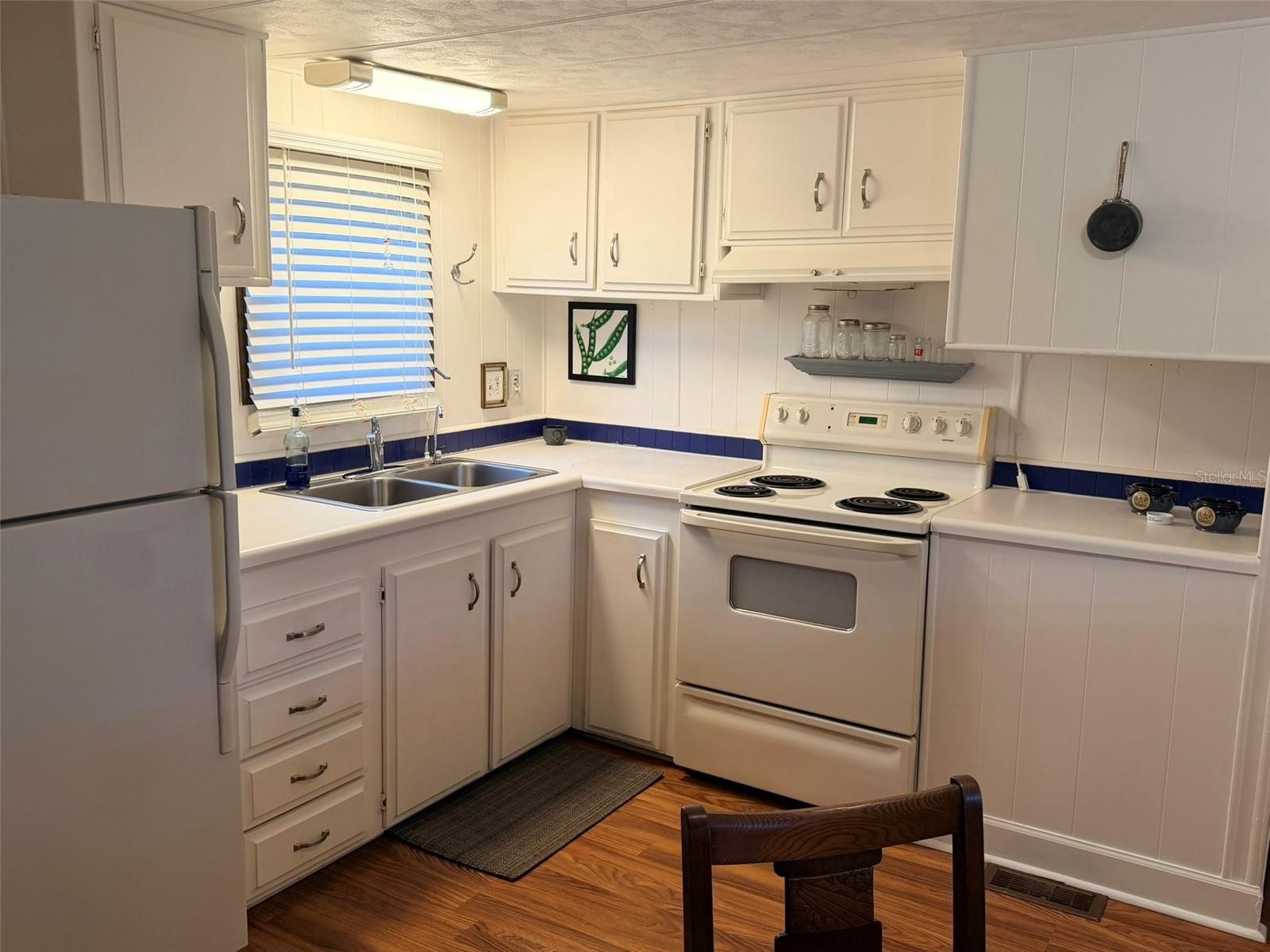 2248 CA D ORO DR