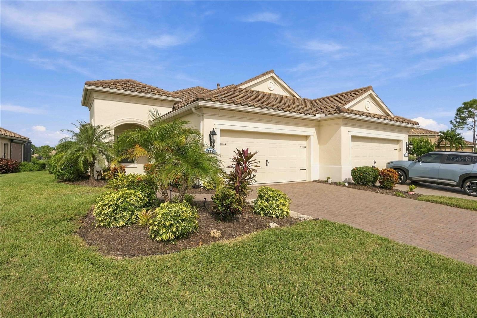 11548 OKALOOSA DR W