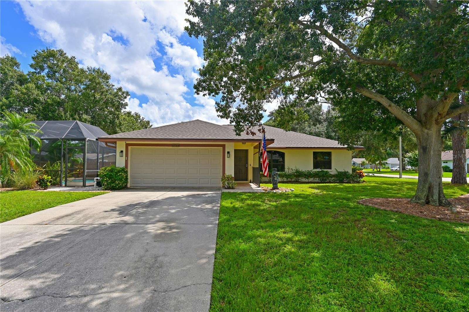 6933 9Th Ct E Sarasota Florida 34243