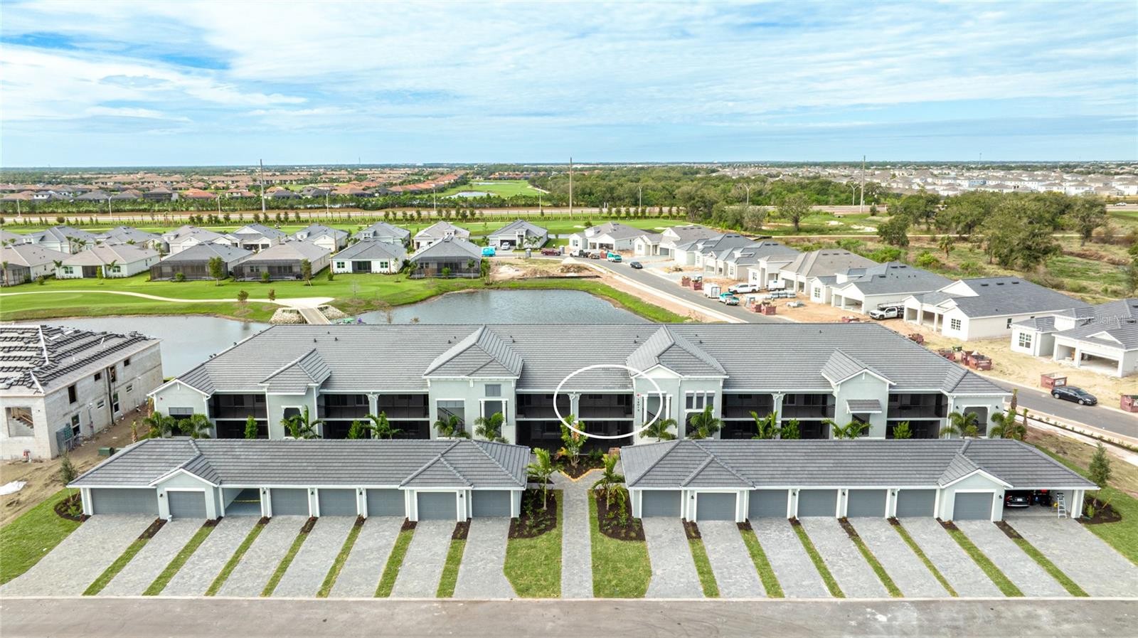 19015 SCALLOP LOOP #7125