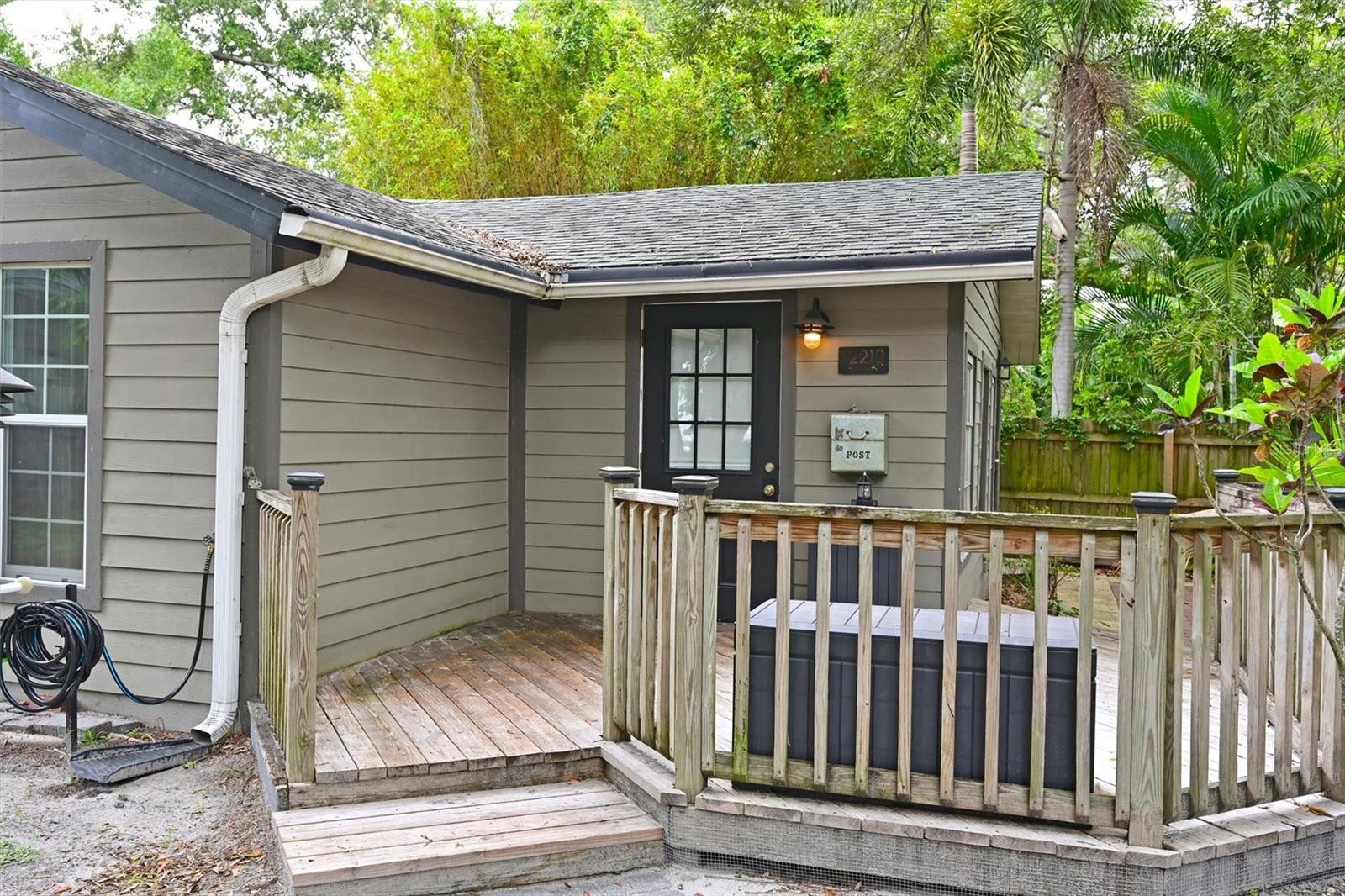 2212 11TH AVE W