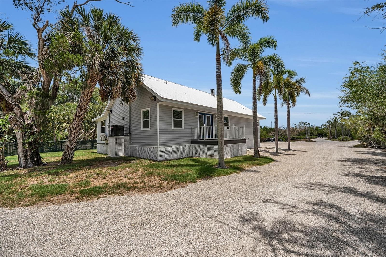 1057 BAYSHORE DR