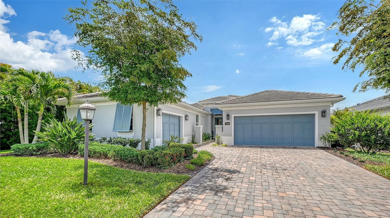 7700 SANDHILL LAKE DR