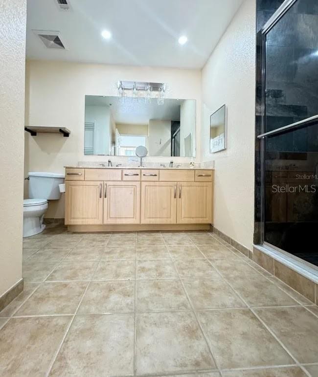 1064 N TAMIAMI TRL #1404
