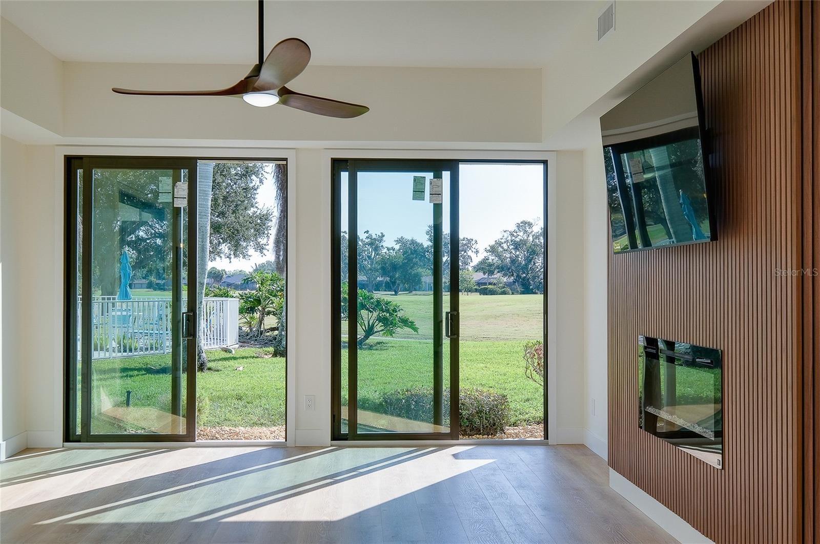 2221 MEADOWLAKE CT #A3