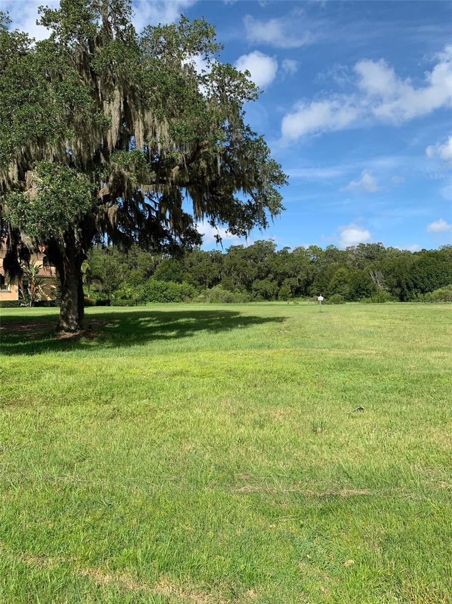 4052 FOUNDERS CLUB DR