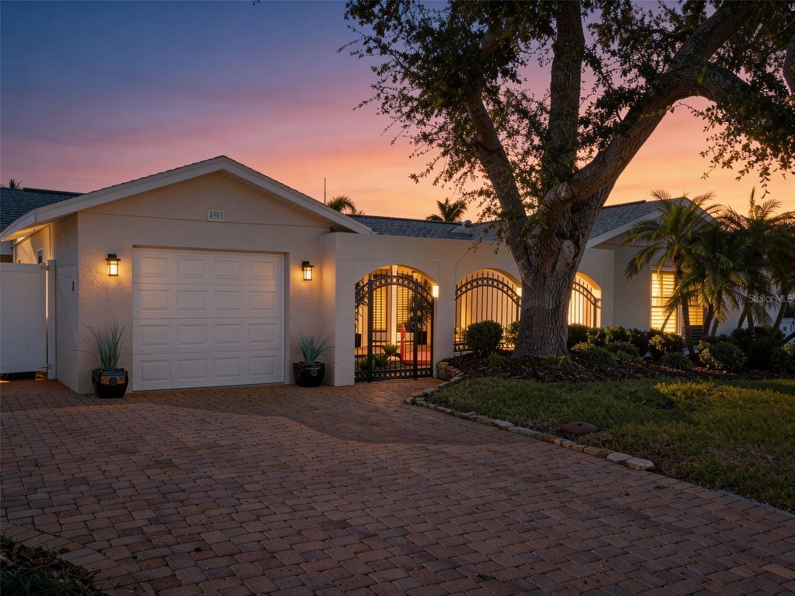 4903 COMMONWEALTH RD