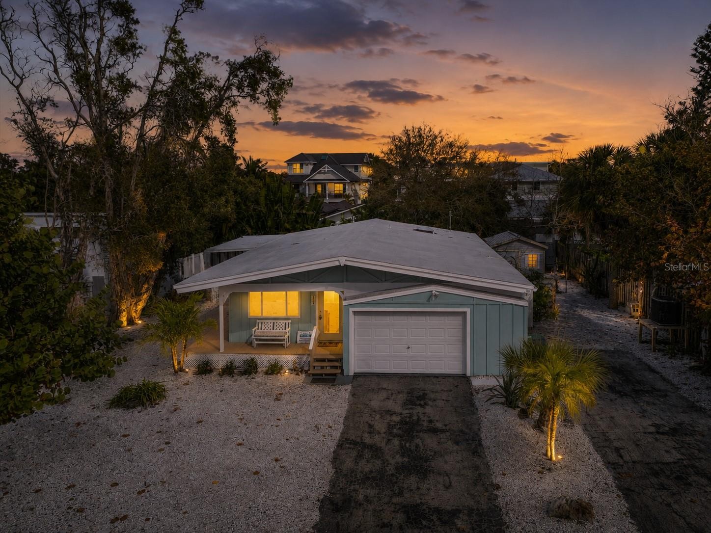 216 GLADIOLUS ST