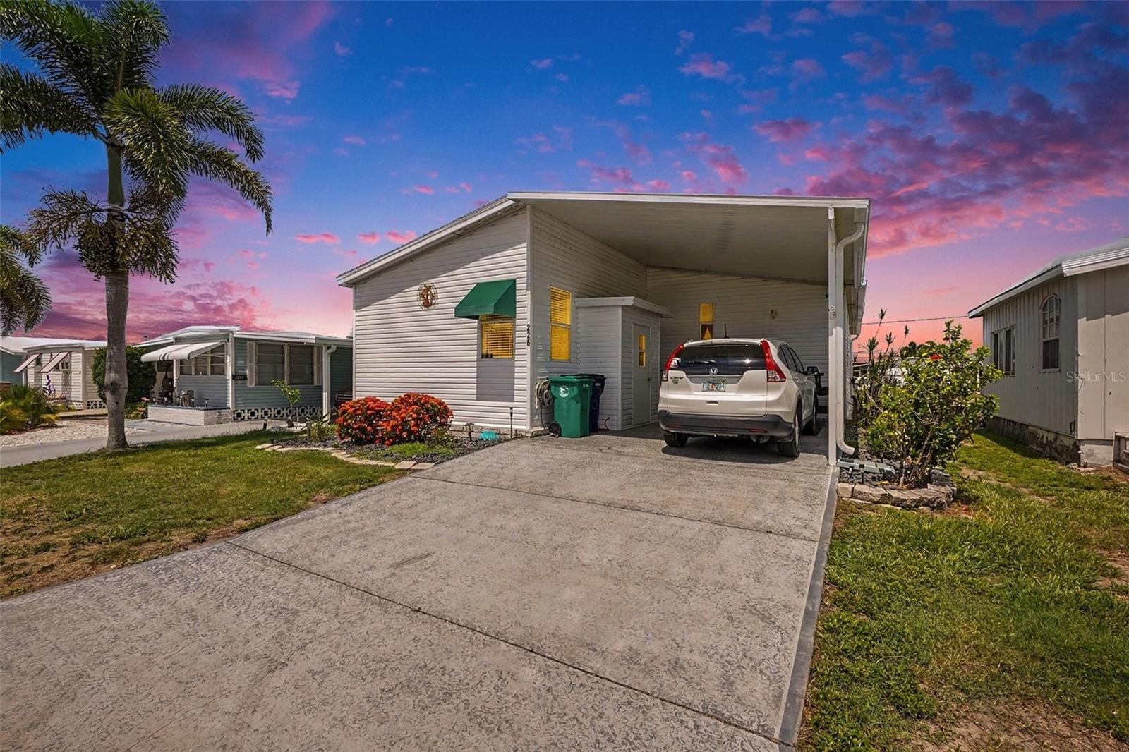 226 BIMINI DR