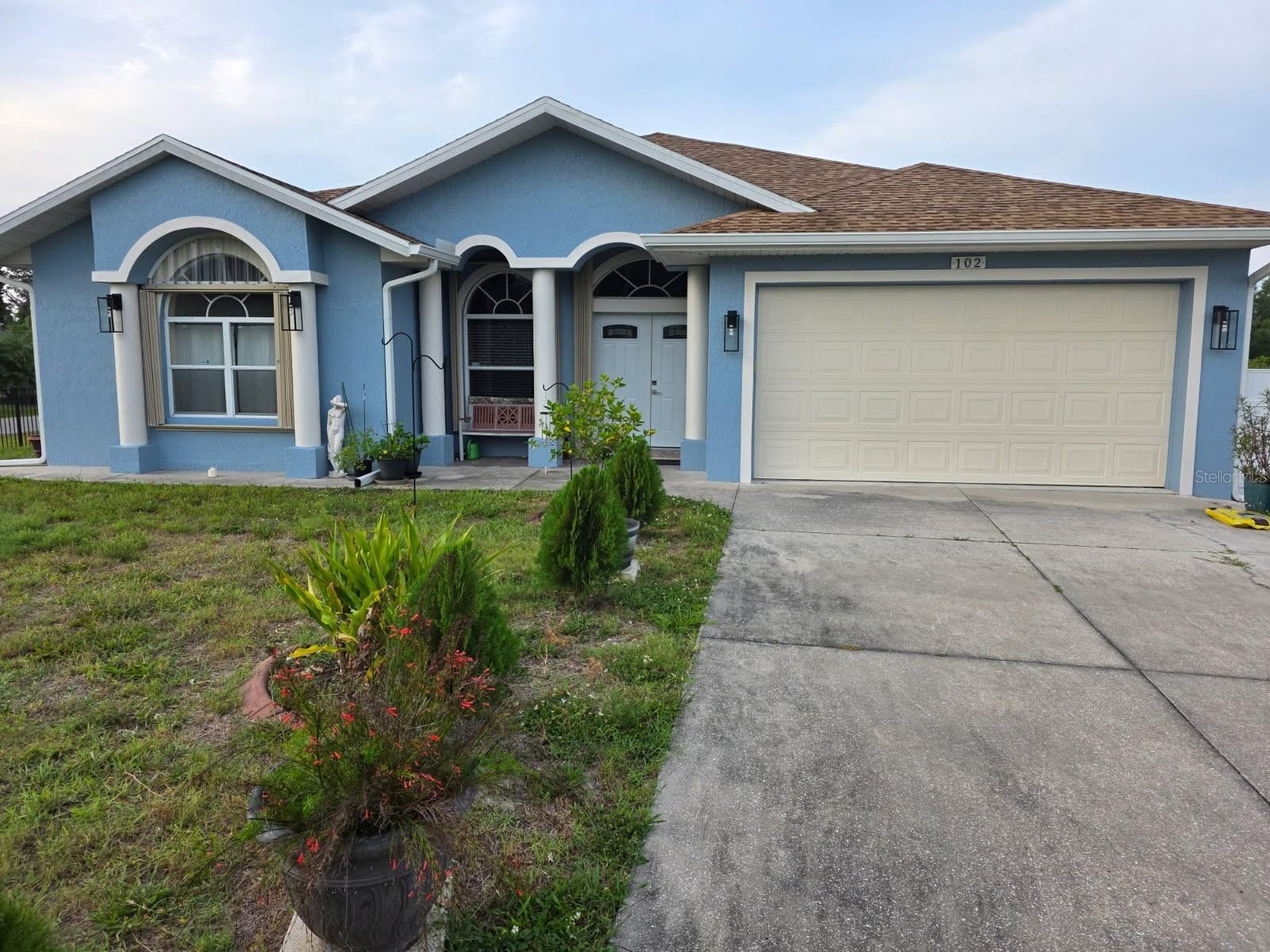 102 BAYAMO DR