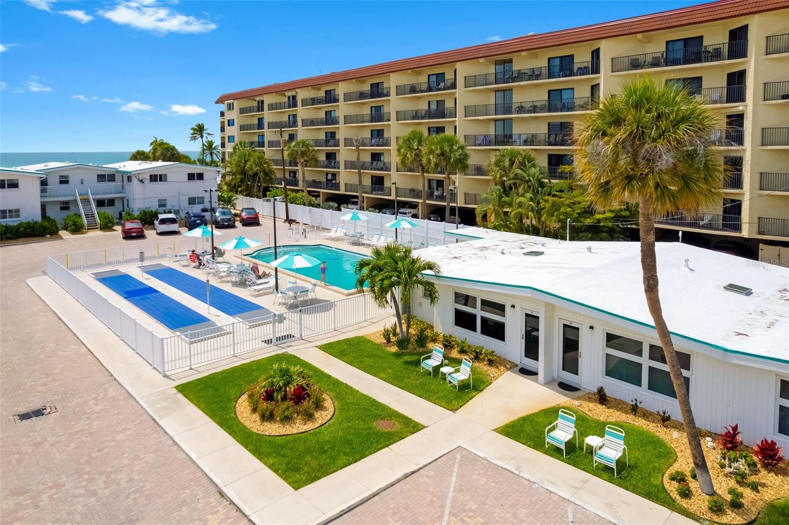 6334 MIDNIGHT PASS RD #41