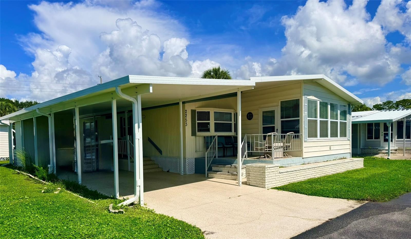 2253 PIAZZA DR