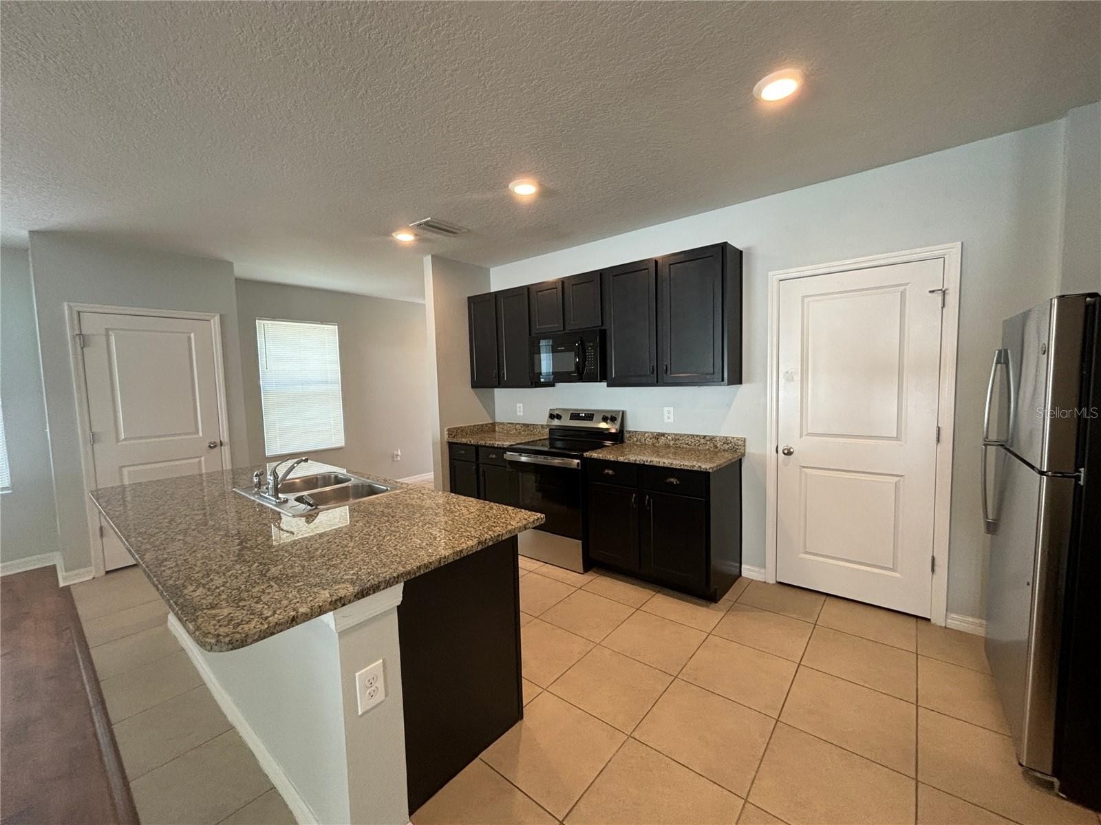 5006 WILLOW BREEZE WAY
