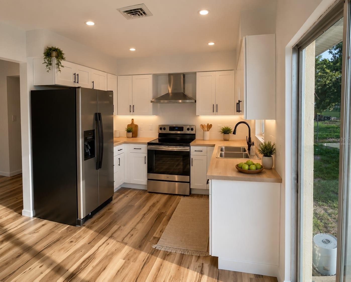 1051 VENETIAN PKWY