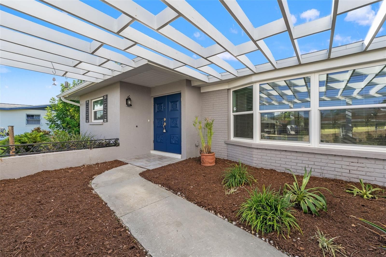 512 GLEN OAK RD