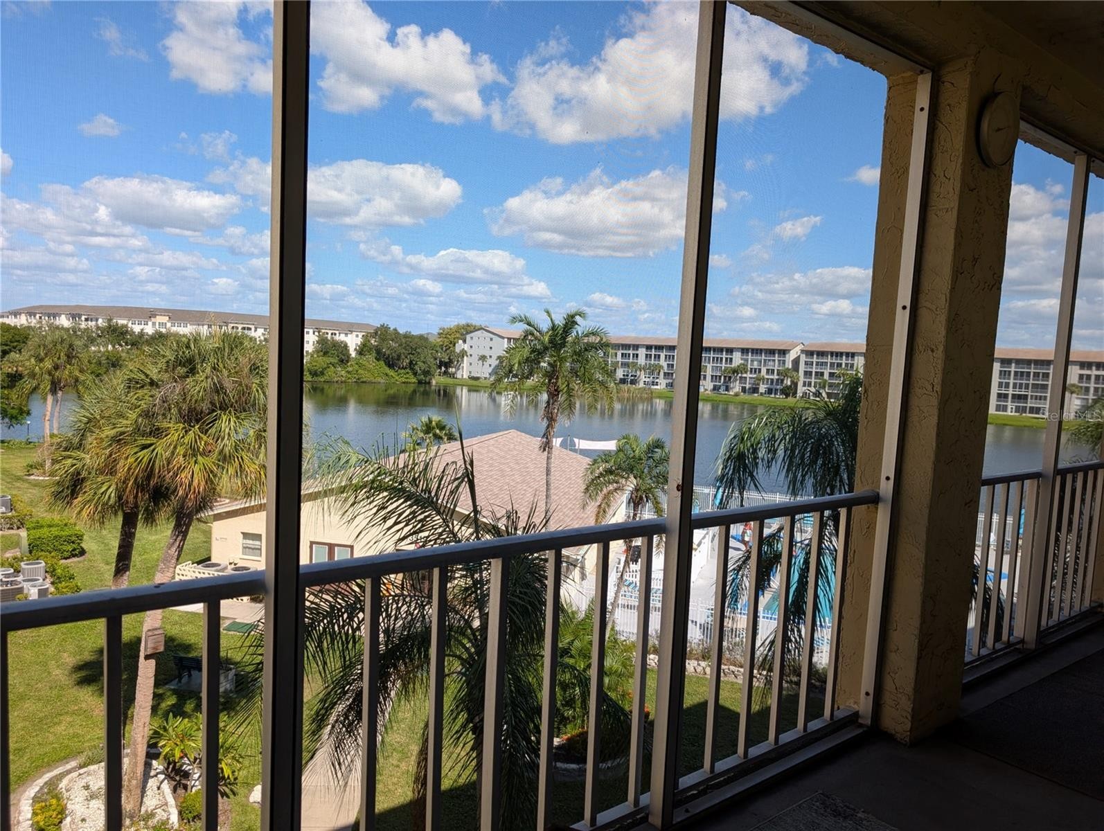 3779 LAKE BAYSHORE DR #H-402
