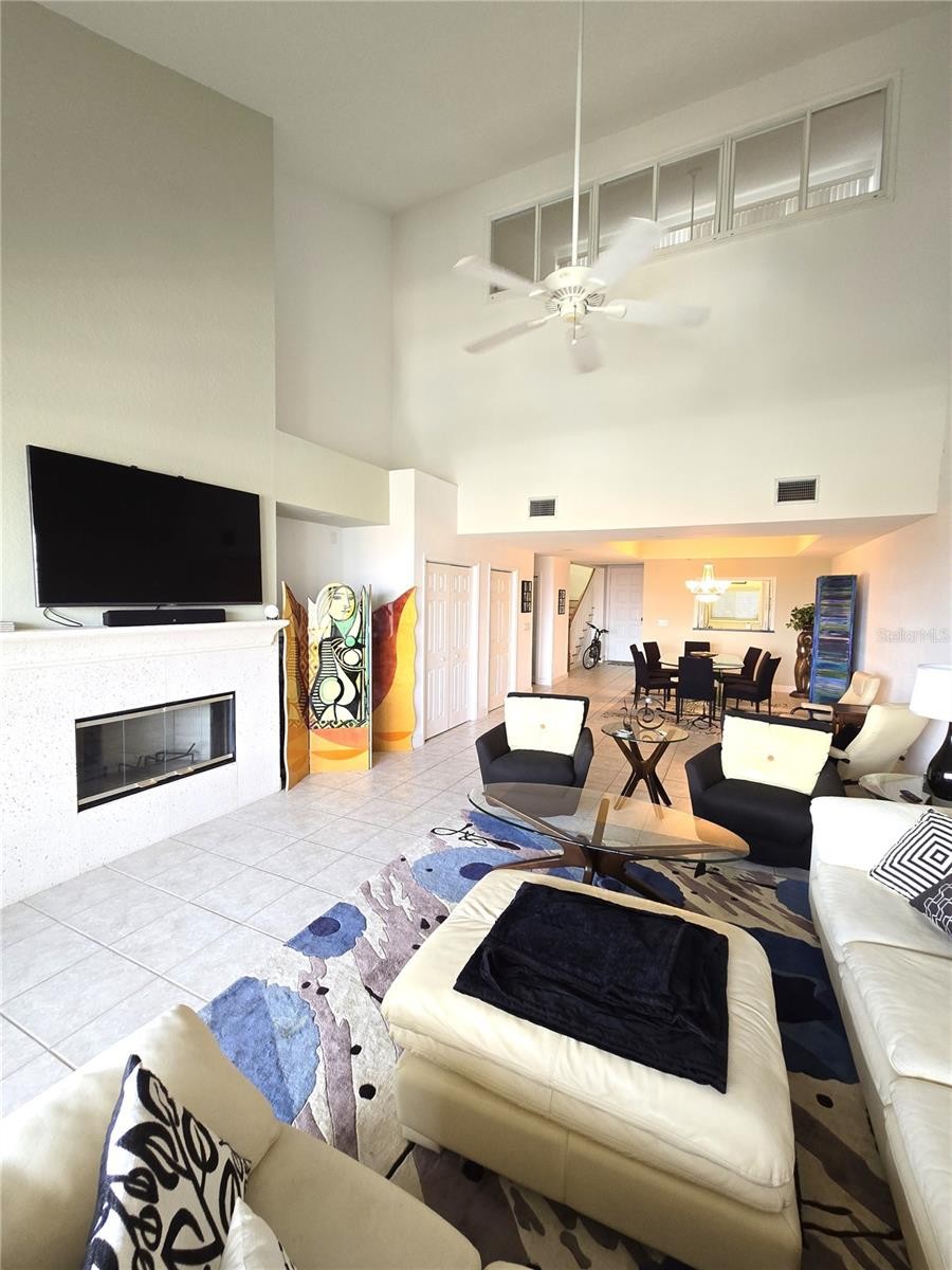 3905 MARINERS WALK #826