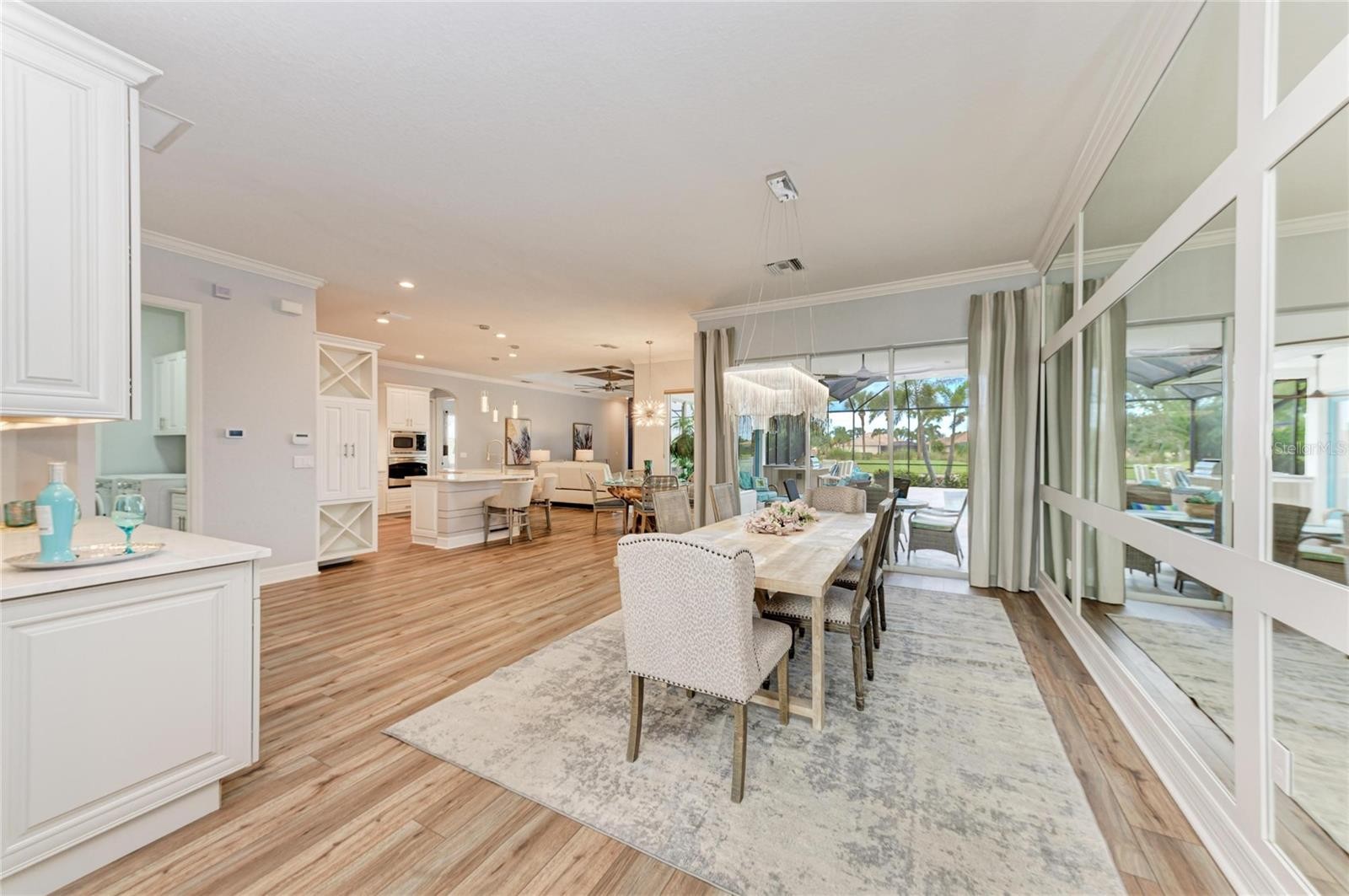 8201 HERITAGE GRAND PLACE