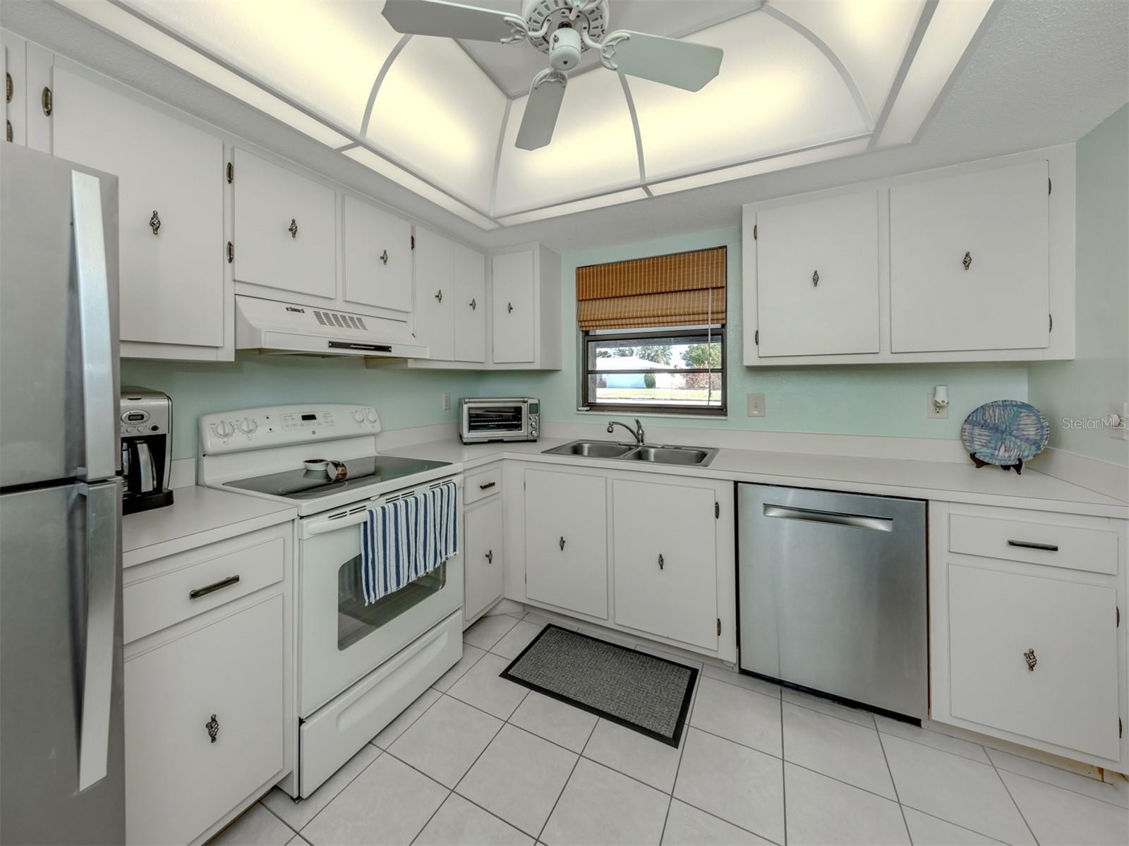 1718 LAKESIDE DR #1714-D