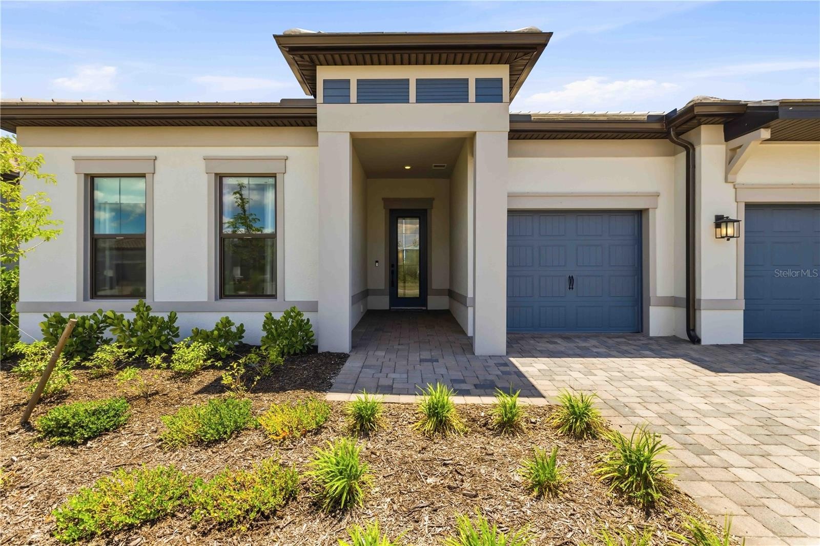 6075 SAWGRASS LAKE CT