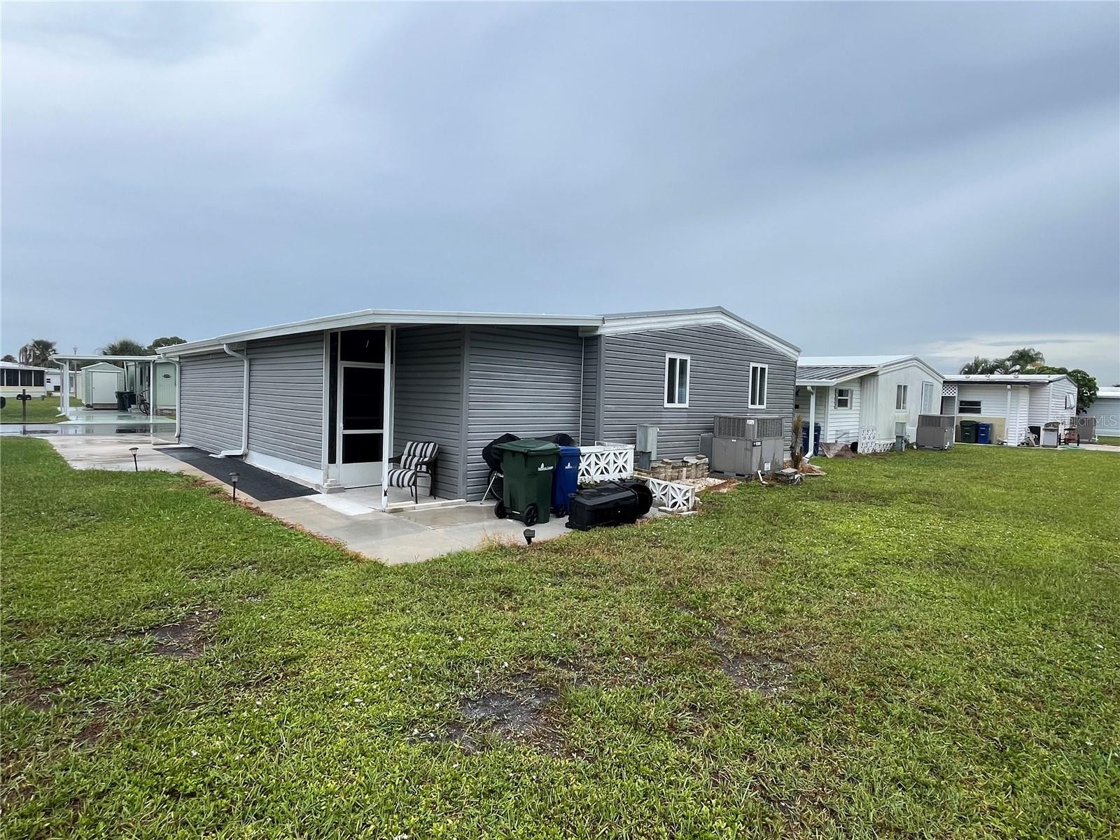 408 CERVINA DR N