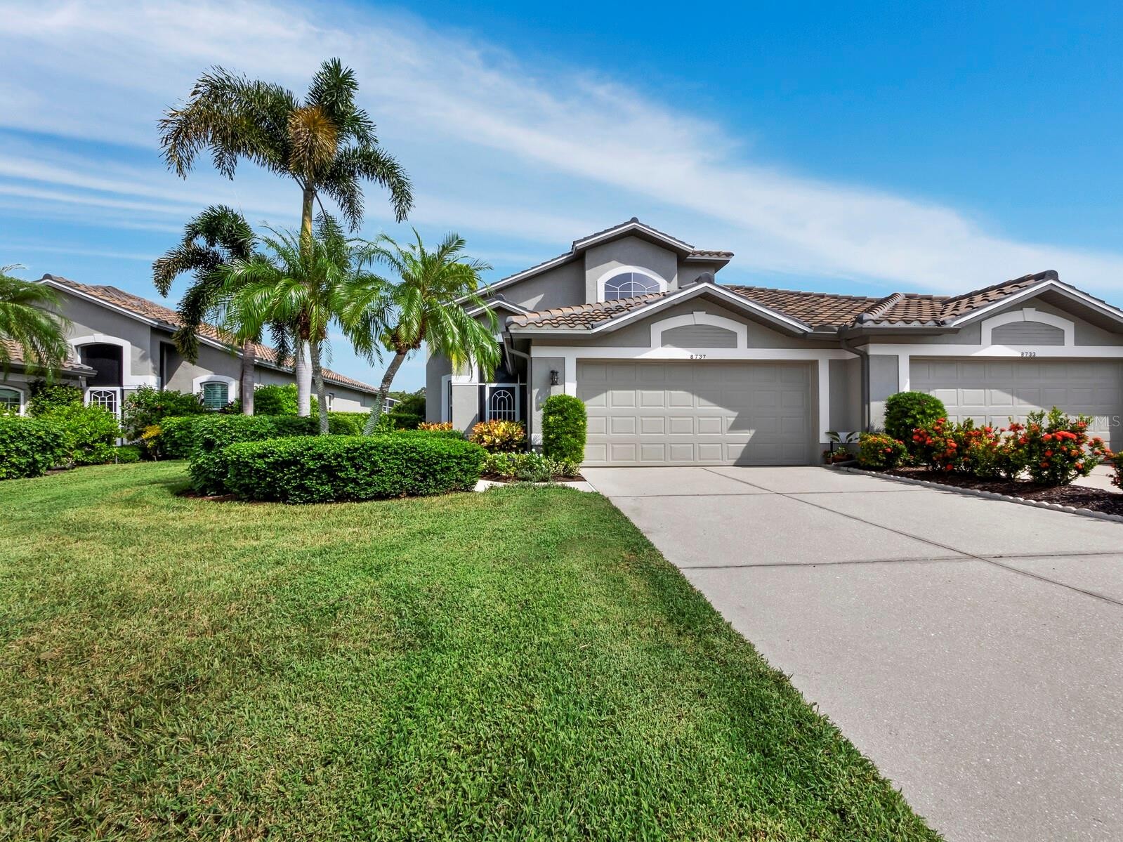 8737 PEBBLE CREEK LN