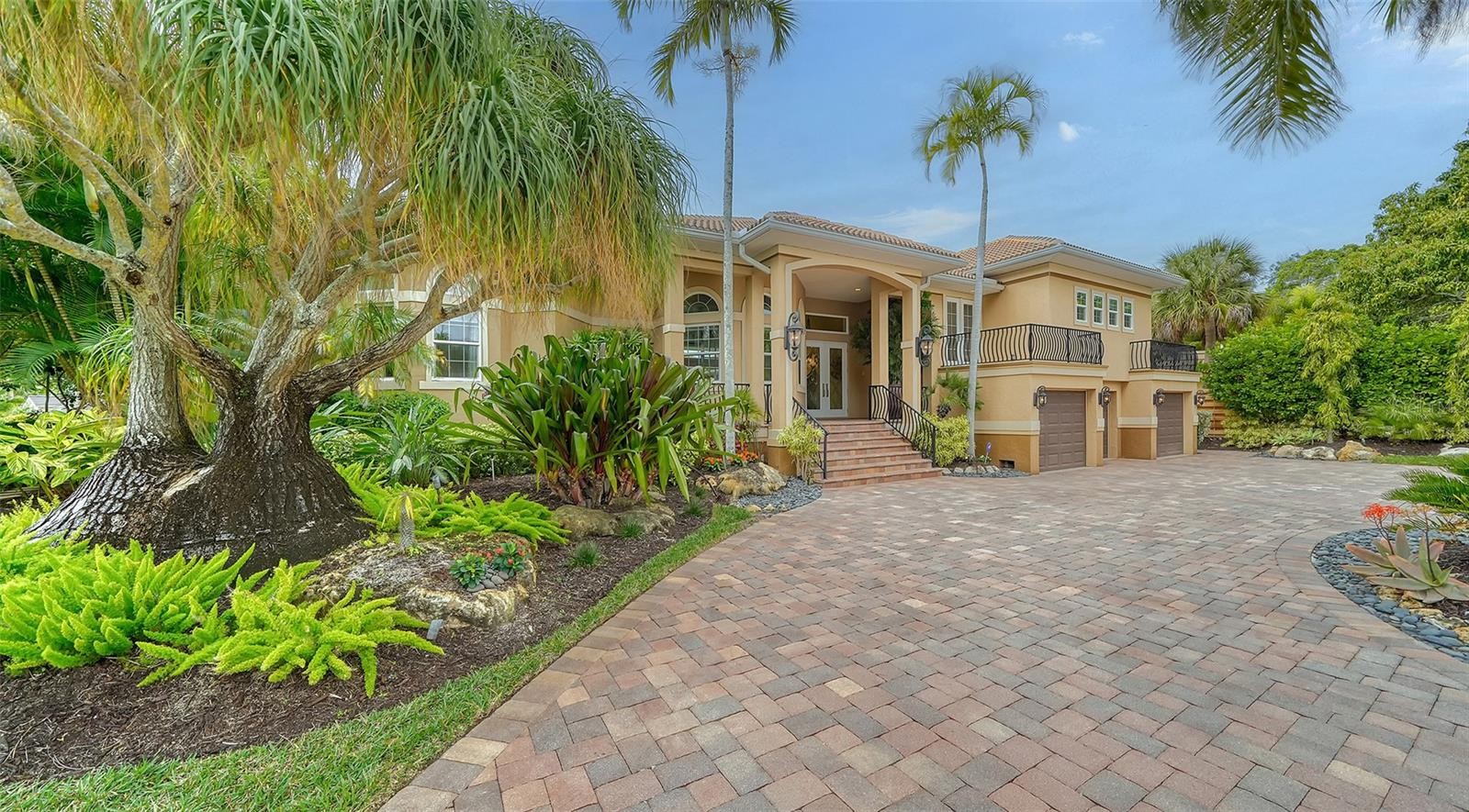 850 SIESTA KEY CIR