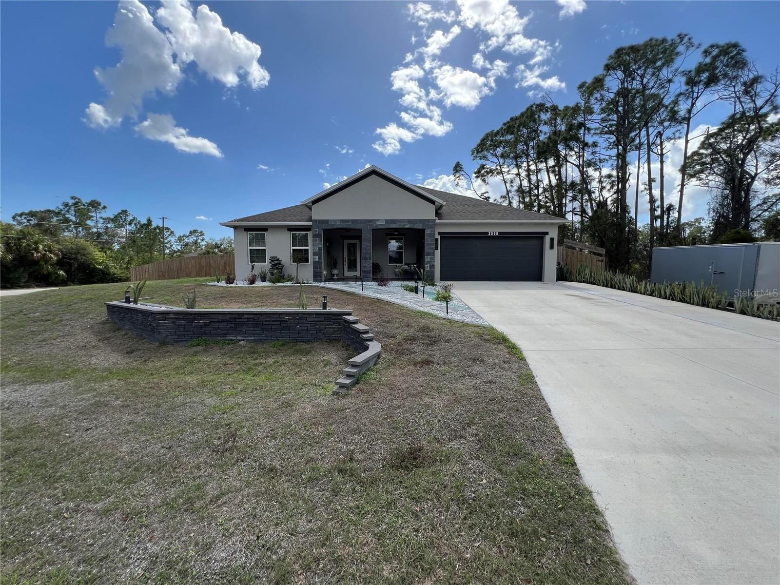 2595 HAGOPLAN LN