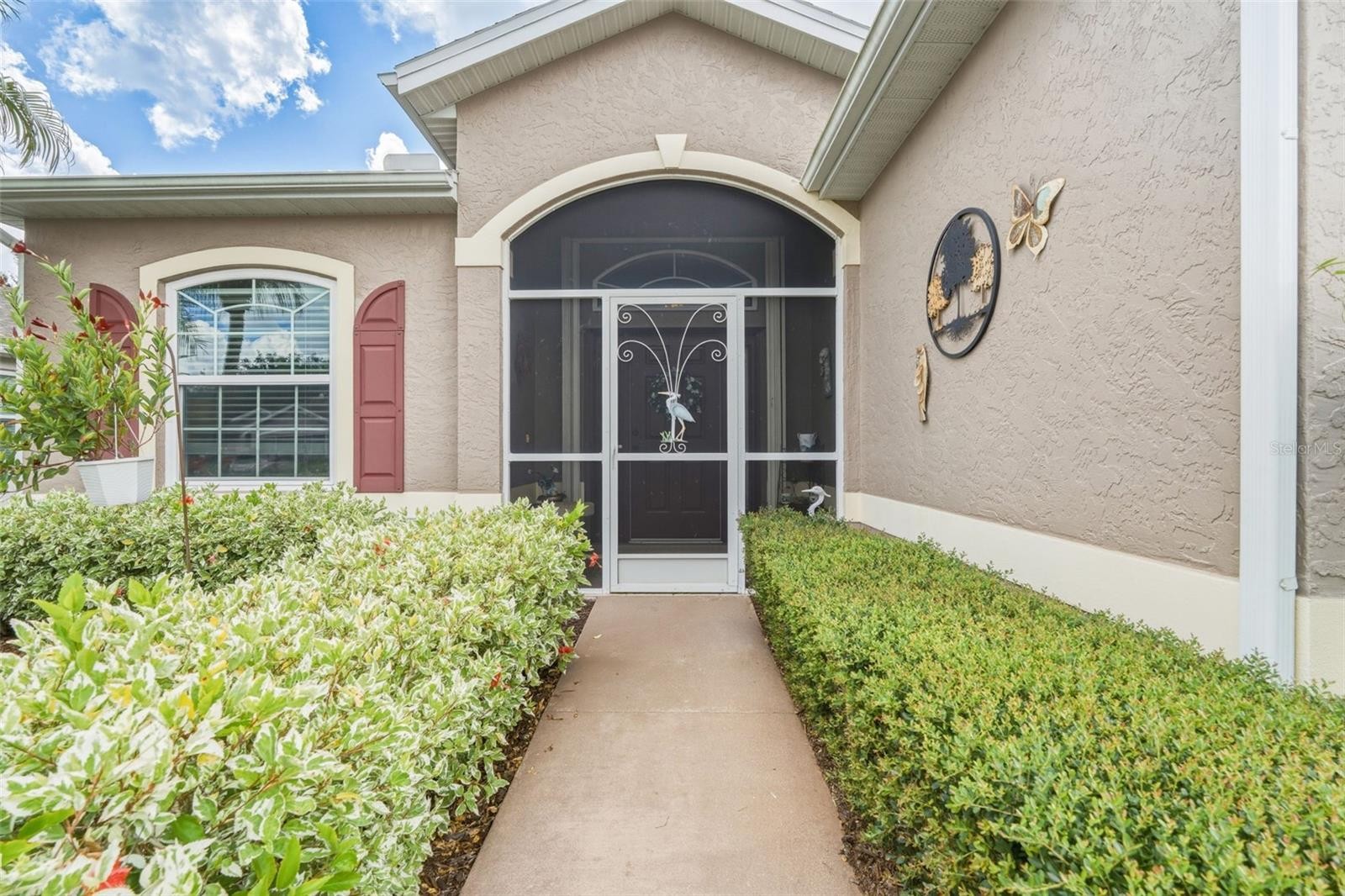 1351 HEDGEWOOD CIR