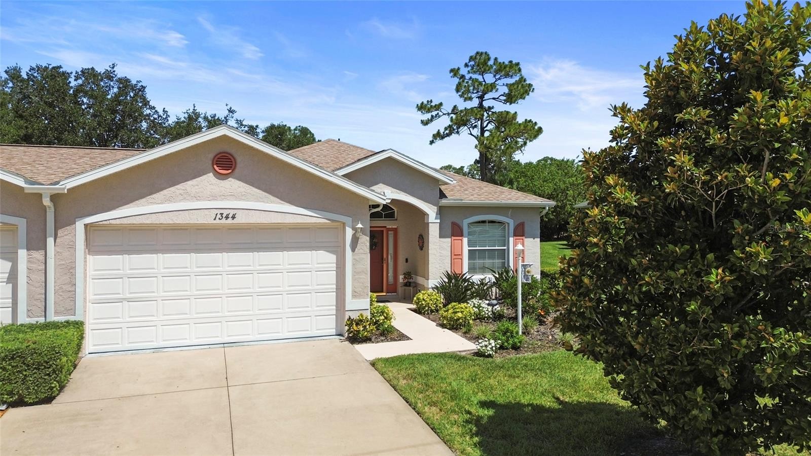 1344 HEDGEWOOD CIR