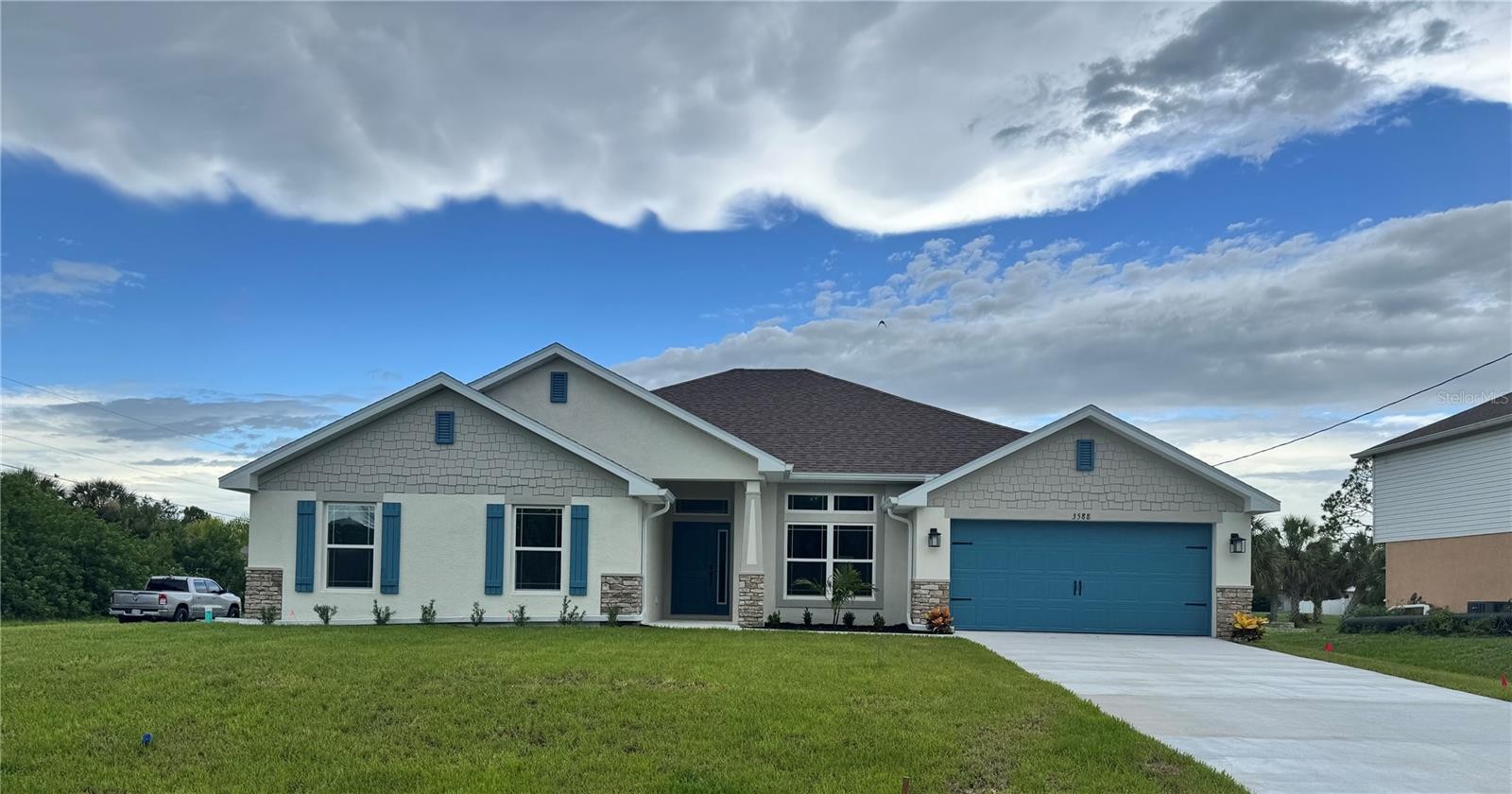 3588 WATERLOO TERR.