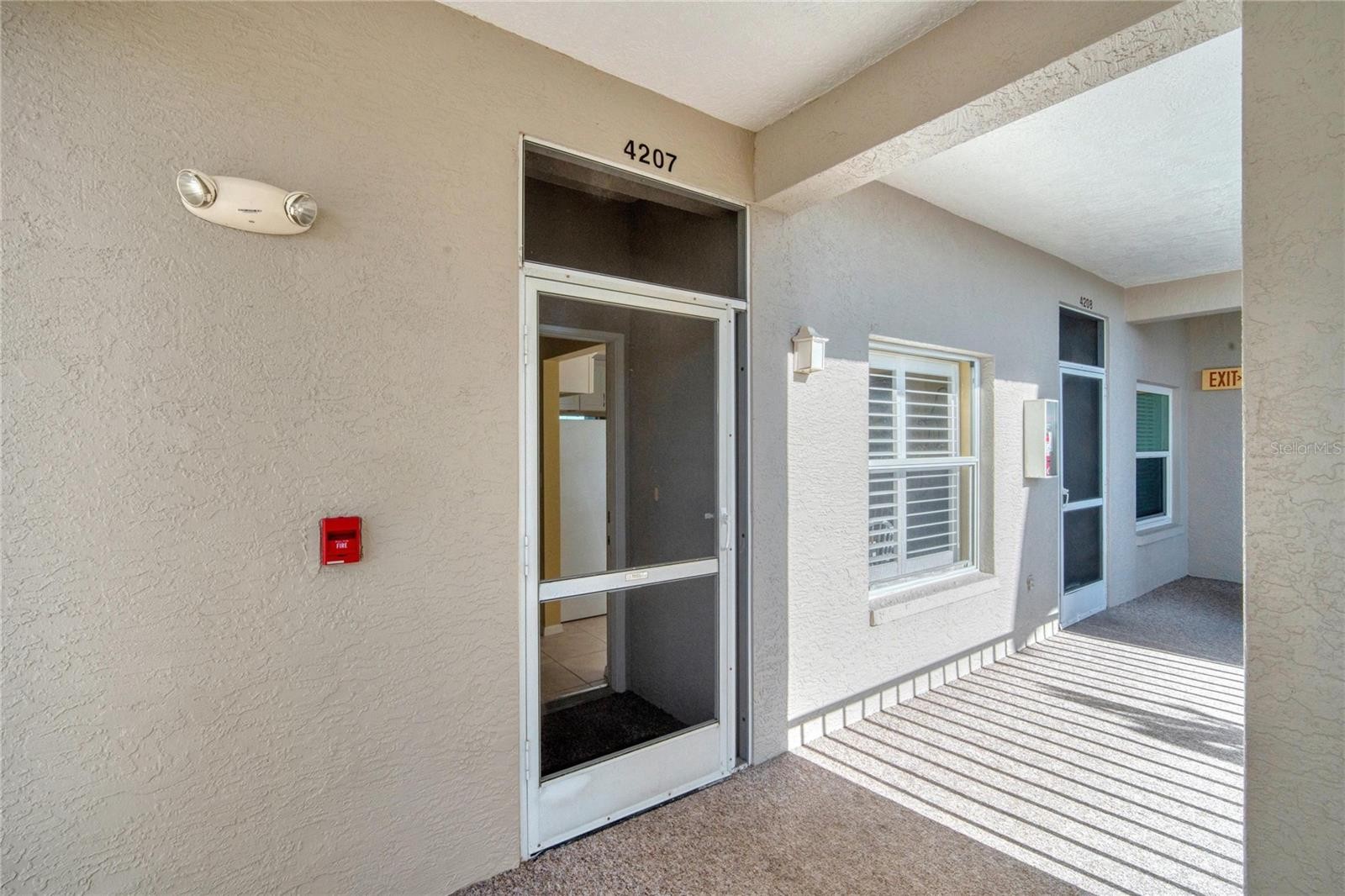 9610 CLUB SOUTH CIR ## 4207