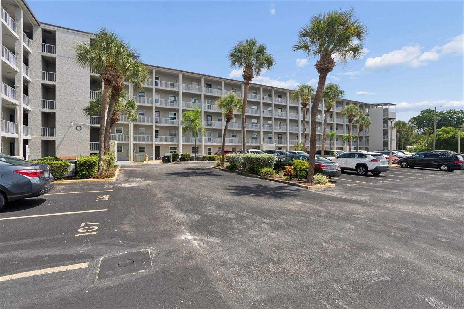 3074 LAKE BAYSHORE DR #O-120