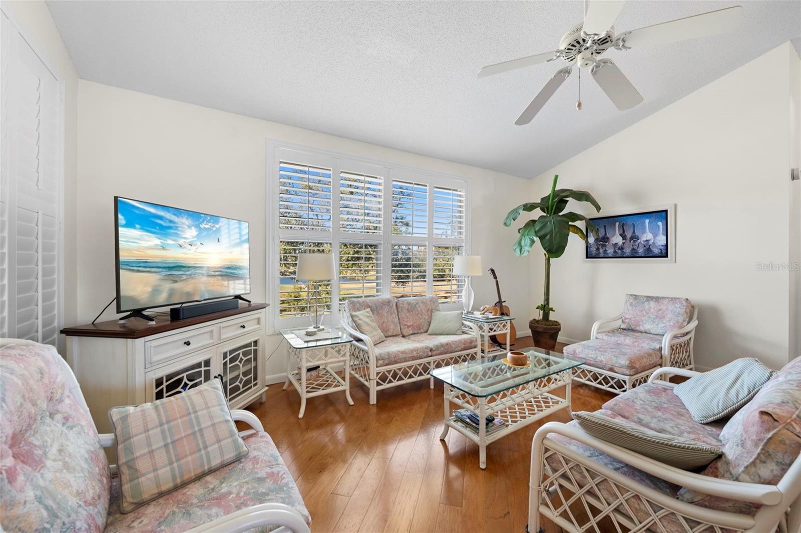 4220 PINEBROOK CIR #10